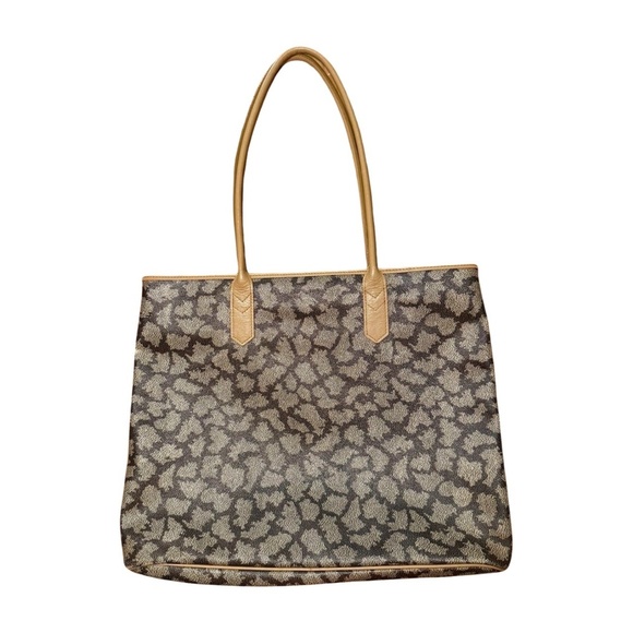 Yves Saint Laurent Giraffe Print Tote Bag - Picture 2 of 6